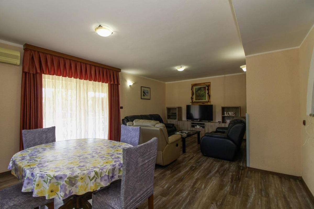 Linda In Lovrinici Villa Pazin Dış mekan fotoğraf